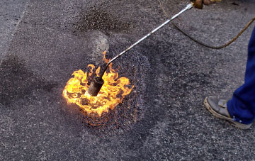 Ancumtoun flat roofing repairs